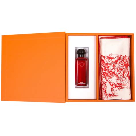 eau rhubarbe ecarlate hermes|Hermes rhubarb gift set.